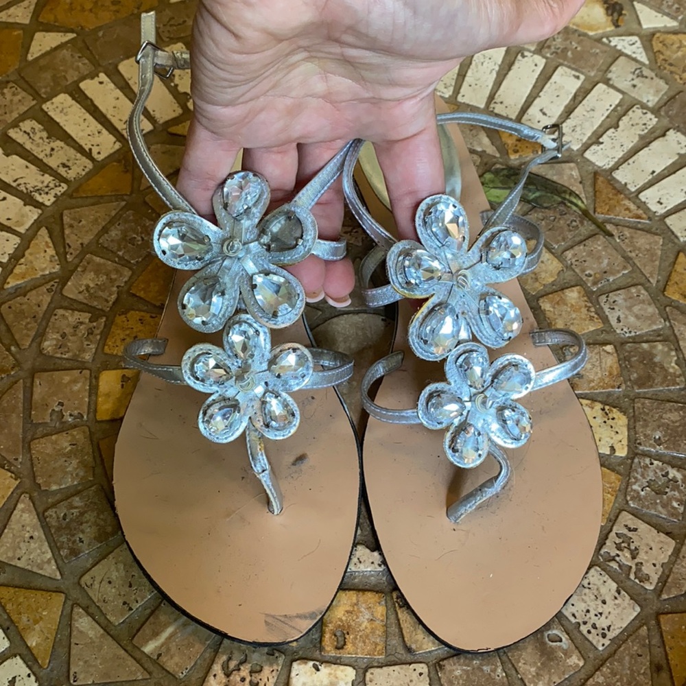 Silver reinstone Nine West sandals. Super cute!!